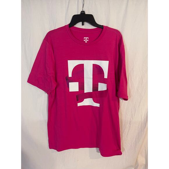 Adult xl TMobile graphic tee - Picture 1 of 3